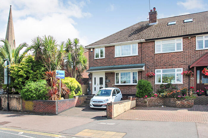 3 Bedroom Semi Detached House For Sale In Bexley Road, Erith, DA8