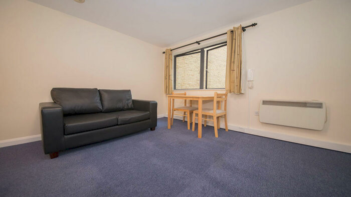 Studio To Rent In Hornsey Road, Holloway, London, N7