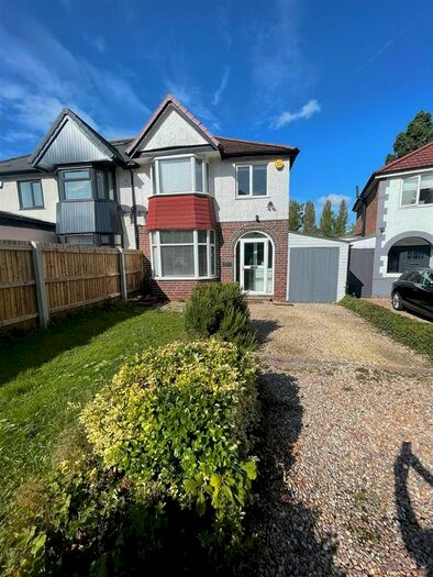 3 Bedroom Semi-Detached House To Rent In Streetsbrook Road, Shirley, Solihull, B90