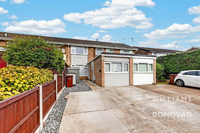 4 Bedroom Terraced House For Sale In Overton Road, Benfleet, SS7