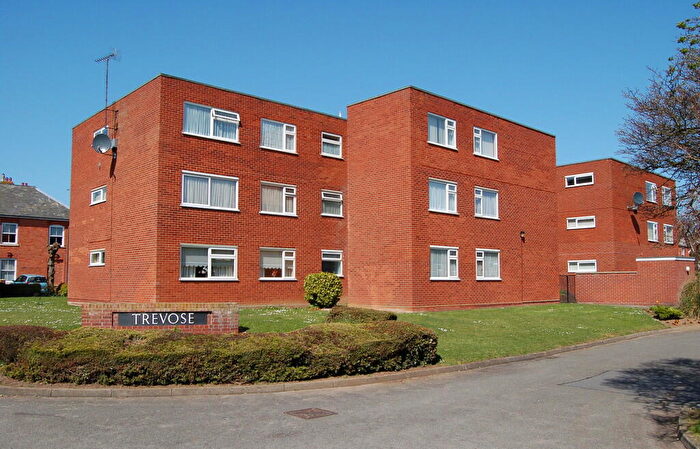 2 Bedroom Flat To Rent In Cobbold Road, Felixstowe, IP11