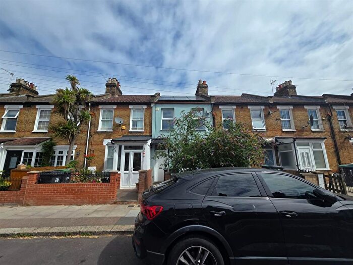 3 Bedroom Terraced House To Rent In Halefield Road, London, N17
