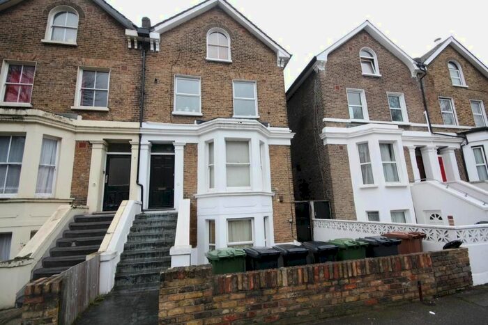 2 Bedroom Flat To Rent In Eastdown Park, London, SE13