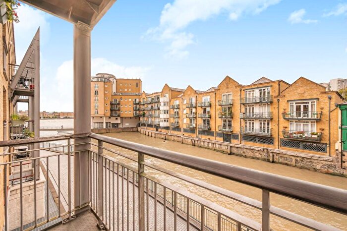 2 Bedroom Flat To Rent In Dundee Wharf, Three Colt Street, E14