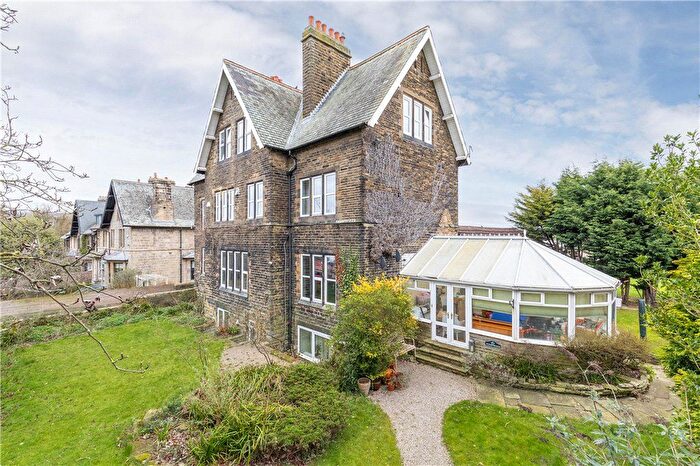 3 Bedroom Flat For Sale In Wheatley Lane, Ilkley, West Yorkshire, LS29