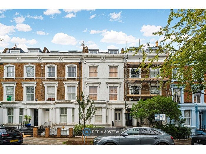 3 Bedroom Maisonette To Rent In Chesterton Road, London, W10