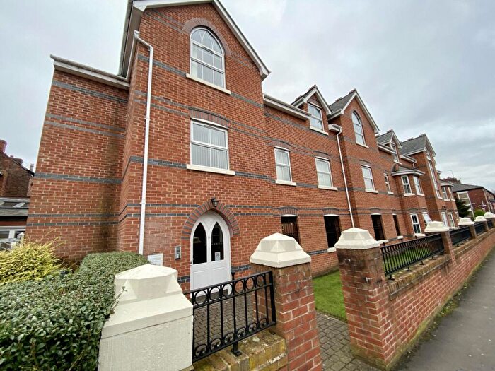 2 Bedroom Flat To Rent In Whitechapel Street, Didsbury, Manchester, M20