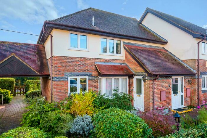 2 Bedroom Retirement Property For Sale In Kingsclere, Hampshire, RG20