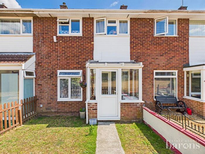 3 Bedroom Terraced House For Sale In Fabian Close, Basingstoke, RG21