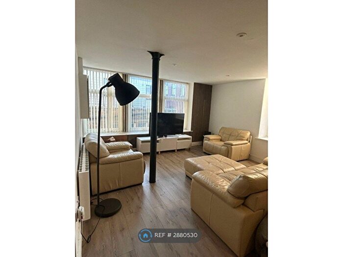 2 Bedroom Flat To Rent In Bull Street, Burnley, BB11