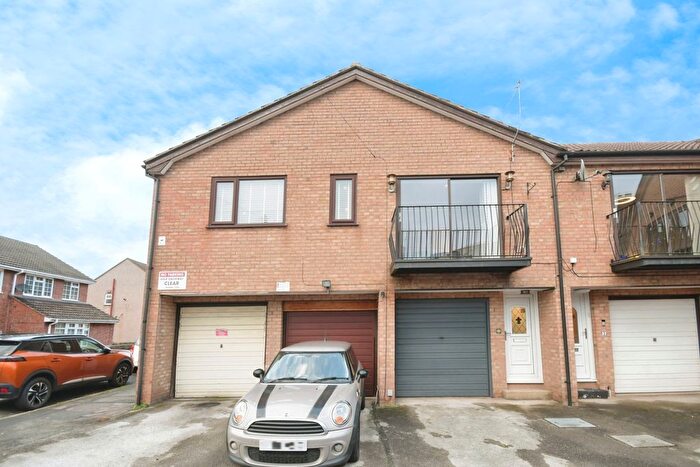 1 Bedroom Flat For Sale In Old Hall Road, Chesterfield, Derbyshire, S40