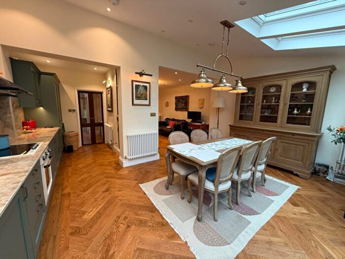 3 Bedroom House To Rent In Dawlish Avenue, Palmers Green, N13