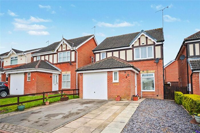 3 Bedroom Detached House For Sale In Tanglewood, Beeston, Leeds, LS11