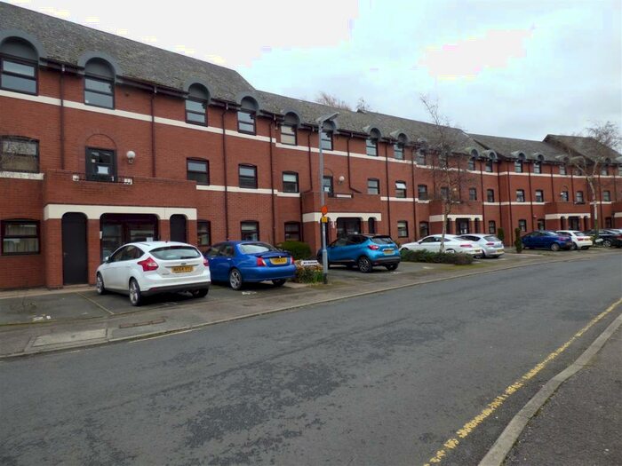 2 Bedroom Apartment To Rent In Alexandra Mews, Tamworth, B79