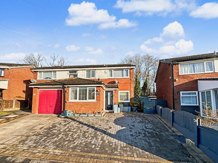 3 Bedroom Semi-Detached House For Sale In Meadowcroft, Radcliffe, M26