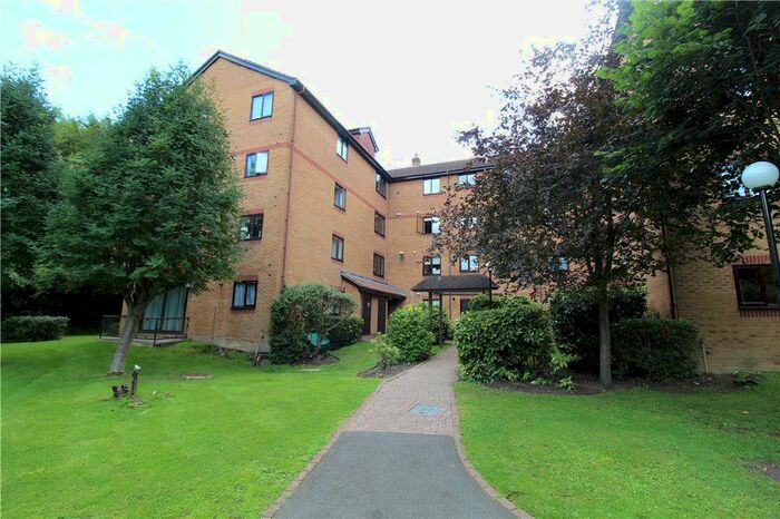 2 Bedroom Maisonette To Rent In Campion Close, Croydon, CR0