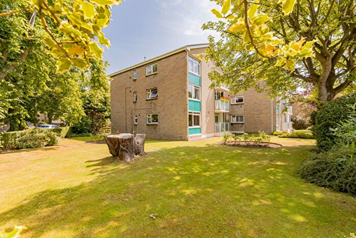 3 Bedroom Flat For Sale In / Merchiston Gardens, Edinburgh, EH10