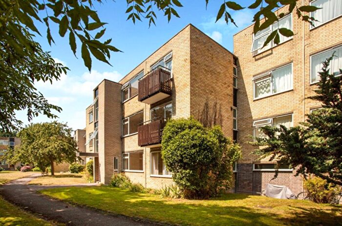 2 Bedroom Flat To Rent In Cambanks, Cambridge, CB4