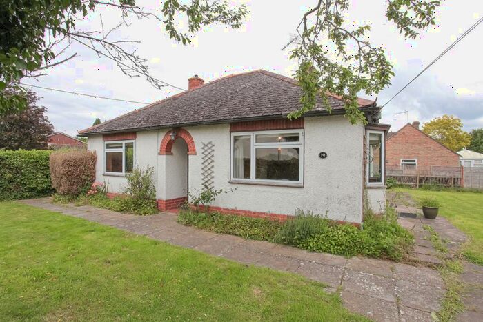 3 Bedroom Detached Bungalow To Rent In The Croft, East Hagbourne, Didcot, OX11