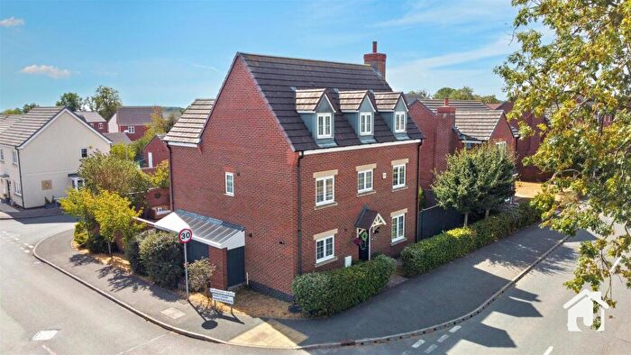 6 Bedroom House For Sale In London Road, Markfield, LE67