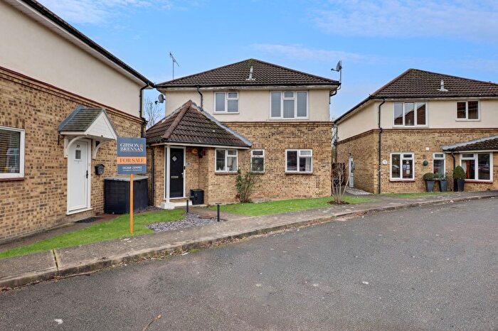 2 Bedroom Maisonette For Sale In Shirley Gardens, Basildon, Essex, SS13