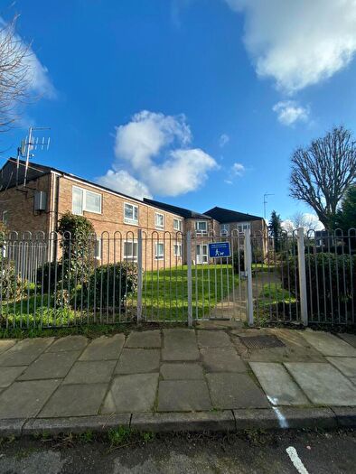 1 Bedroom Flat To Rent In Priors Mead, EN1