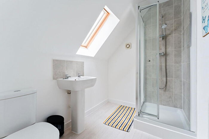 4 Bedroom Detached House For Sale In Brodie Rise, Salisbury, SP2