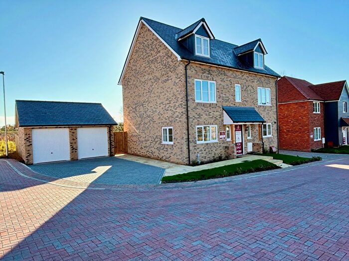 5 Bedroom Detached House For Sale In Poppyfields, Bartlow Road, Linton, CB21