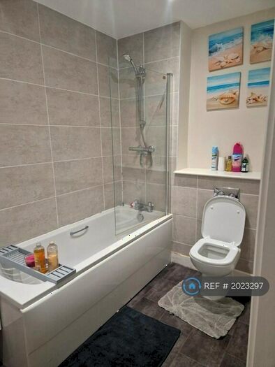 2 Bedroom Flat To Rent In Station Road, Corby, NN17