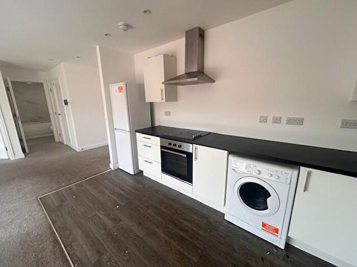 2 Bedroom Apartment To Rent In Thistle Apartments, Stockwood Park, Luton, LU1