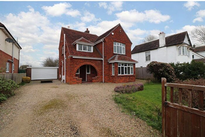 3 Bedroom Detached House To Rent In Devizes Road, Hilperton, Trowbridge, BA14