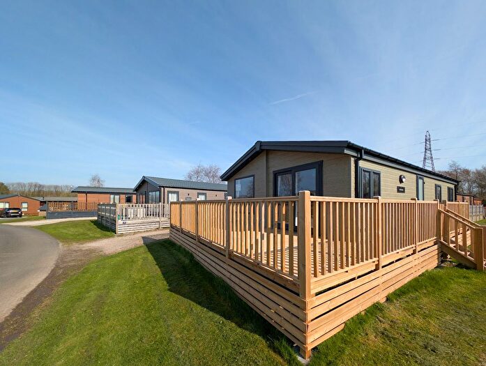 3 Bedroom Lodge For Sale In Borwick Ln, Warton, Carnforth, LA6