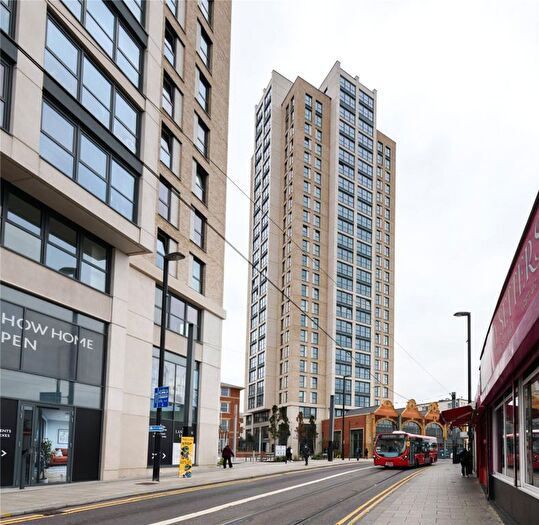 2 Bedroom Flat For Sale In Poplar Walk, Croydon, CR0