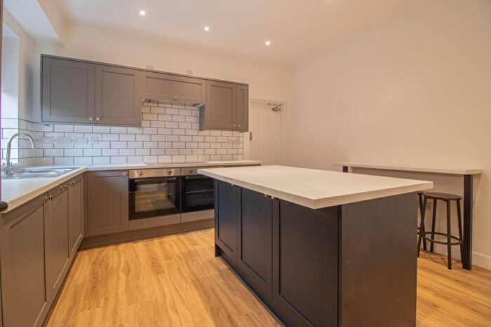 1 Bedroom Flat To Rent In Room Chilwell Road, Beeston, Nottingham, NG9