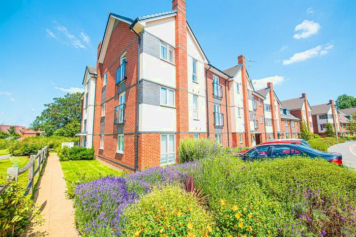 1 Bedroom Flat To Rent In Fullbrook Avenue, Spencers Wood, RG7