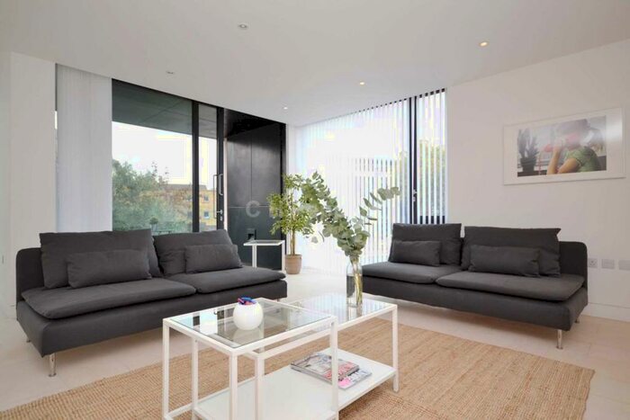 3 Bedroom Apartment To Rent In Oval Road, Primrose Hill, NW1