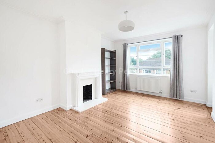 1 Bedroom Apartment To Rent In Sydney Road, Muswell Hill, N10