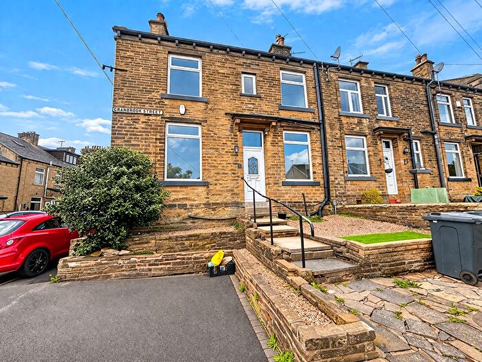 2 Bedroom End Terrace House For Sale In Cranbrook Street, Clayton, Bradford, BD14