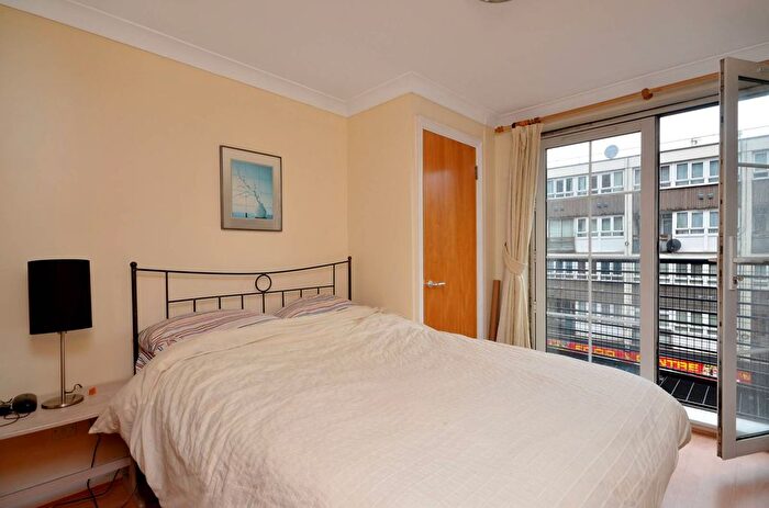 2 Bedroom Flat To Rent In Old Street, Clerkenwell, London, EC1V