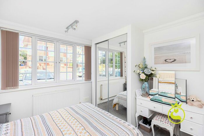 2 Bedroom Flat For Sale In Studland Road, Alum Chine House, BH4