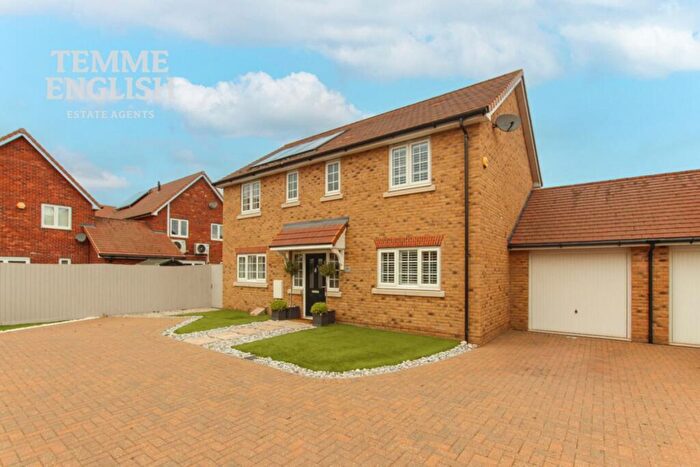 4 Bedroom Detached House For Sale In Tamworth Drive, Wickford, SS11