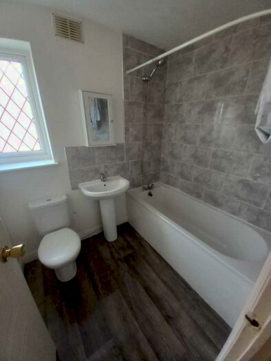 2 Bedroom End Of Terrace House To Rent In Harold Street, Grimsby, DN32