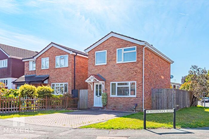 3 Bedroom Detached House For Sale In Woodstock Road, Burton, BH23