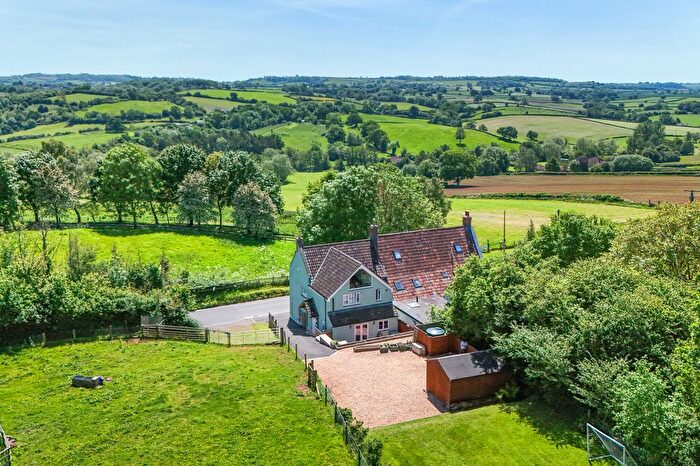 4 Bedroom Semi-Detached House For Sale In Stanton Road, Belluton, BS39