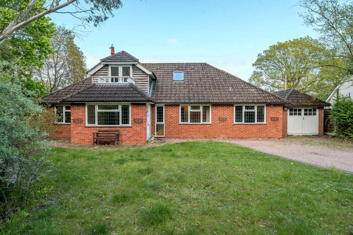 4 Bedroom Detached House For Sale In Island Farm Road, Ufton Nervet, Berkshire, RG7