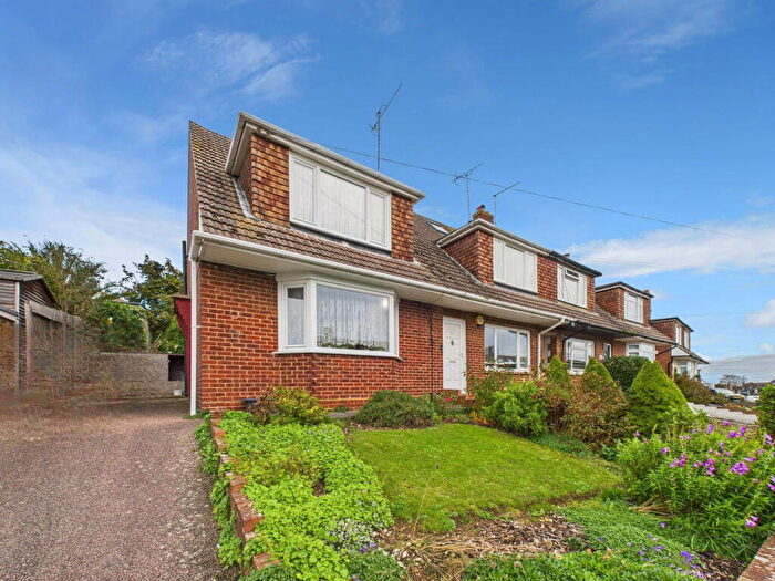 3 Bedroom Chalet For Sale In Broomfield Drive, Portslade, BN41