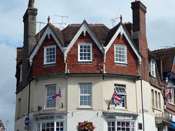 2 Bedroom Flat To Rent In Salisbury Street, Blandford Forum, DT11