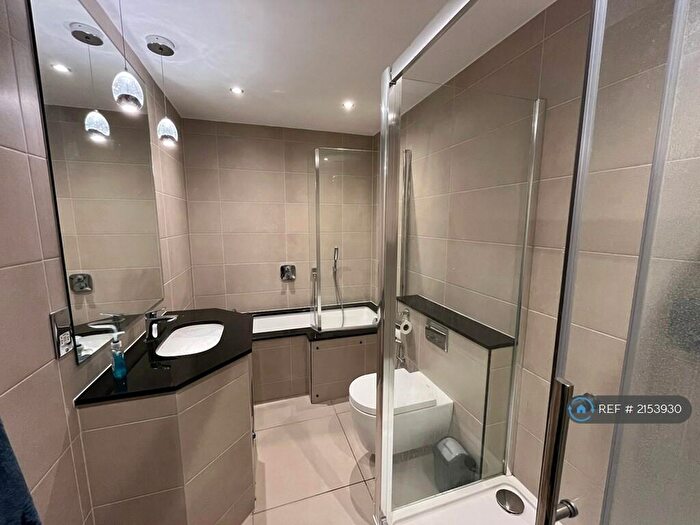 2 Bedroom Flat To Rent In Trafalgar House, Leeds, LS1