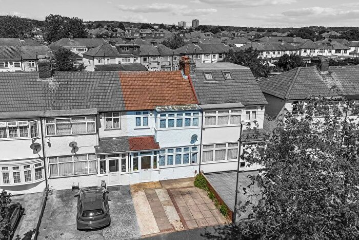 3 Bedroom Terraced House For Sale In Leighton Close, Edgware, HA8