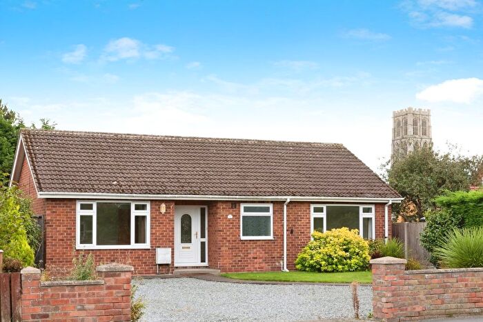 3 Bedroom Detached Bungalow For Sale In Selby Road, Howden, Goole, DN14